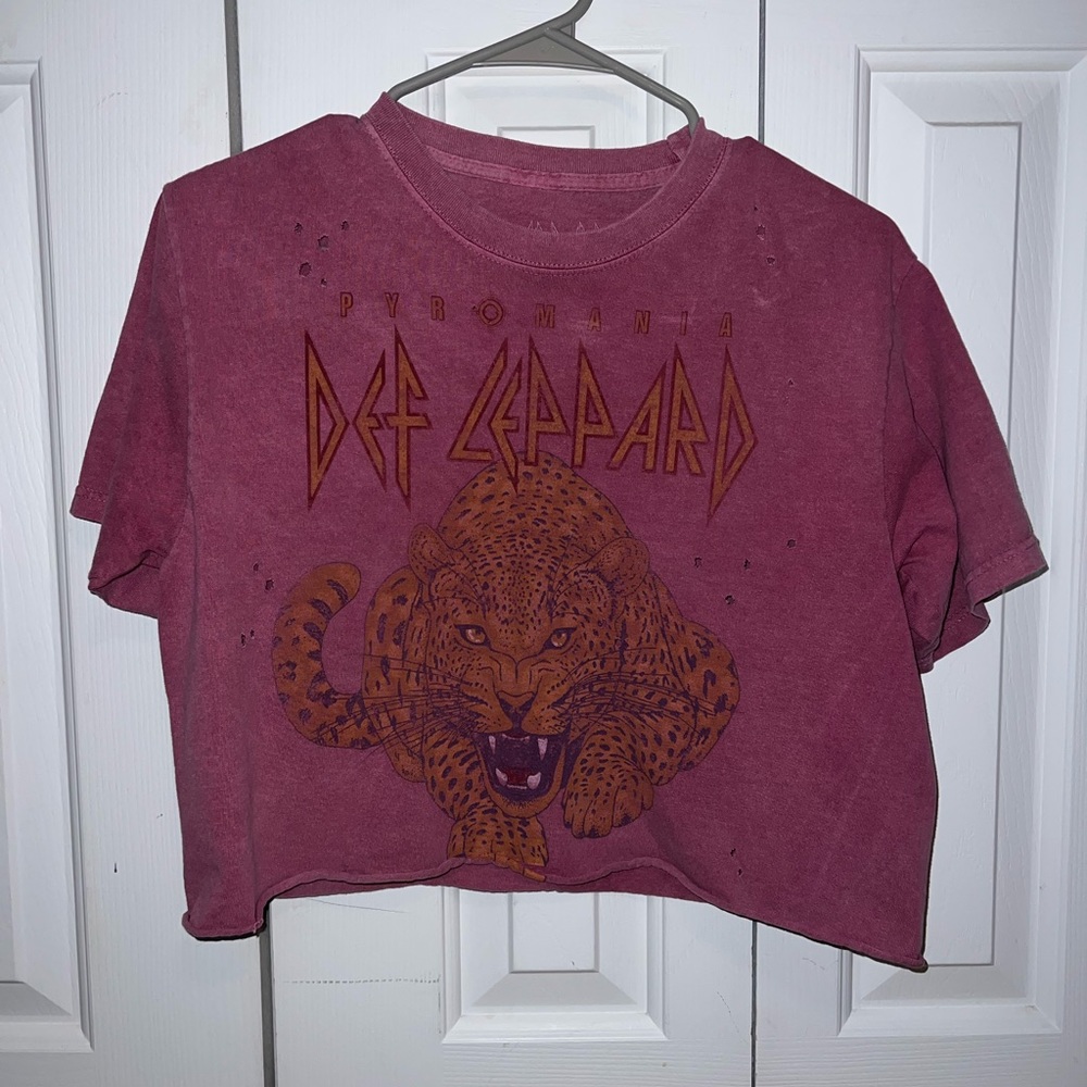 Def leopard crop t-shirt